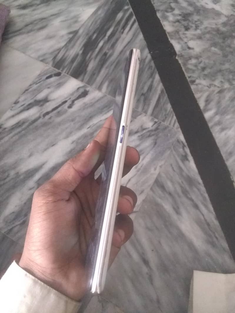 OPPO A5 1