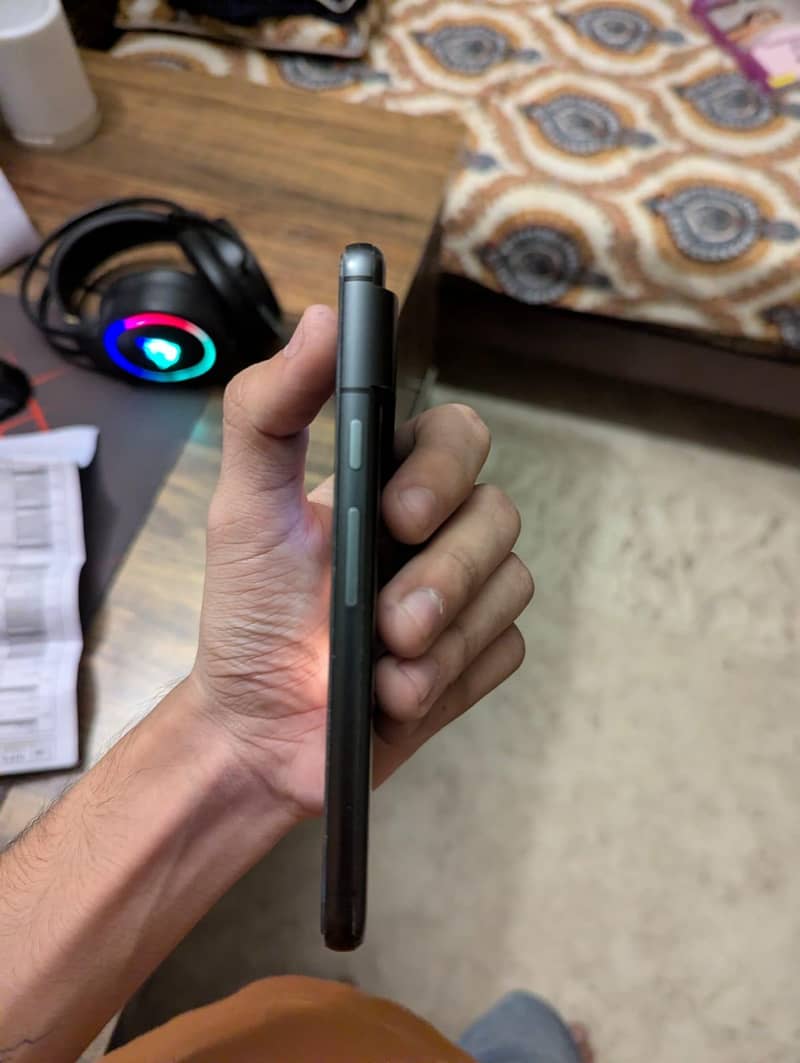 Google Pixel 8 5
