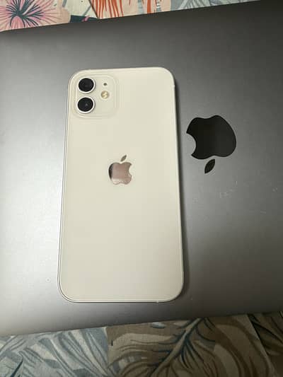 Apple iPhone 12