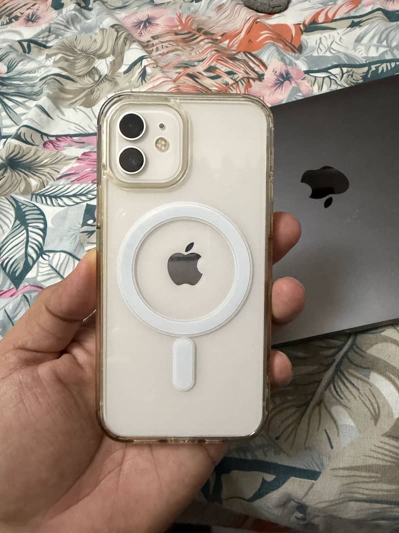 Apple iPhone 12 7