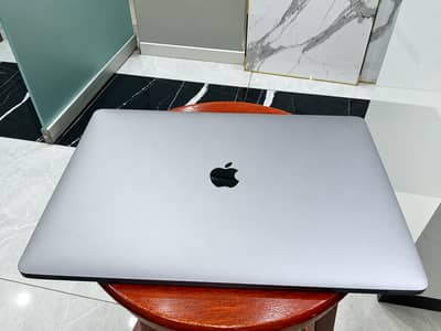 Apple MacBook Pro 15.4” | Core i9 | 32GB RAM | Excellent Condition