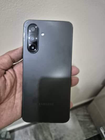 Samsung Mobile A17 sim working full packing