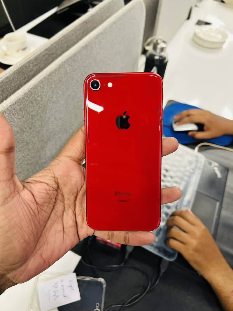 Apple iPhone 8 0