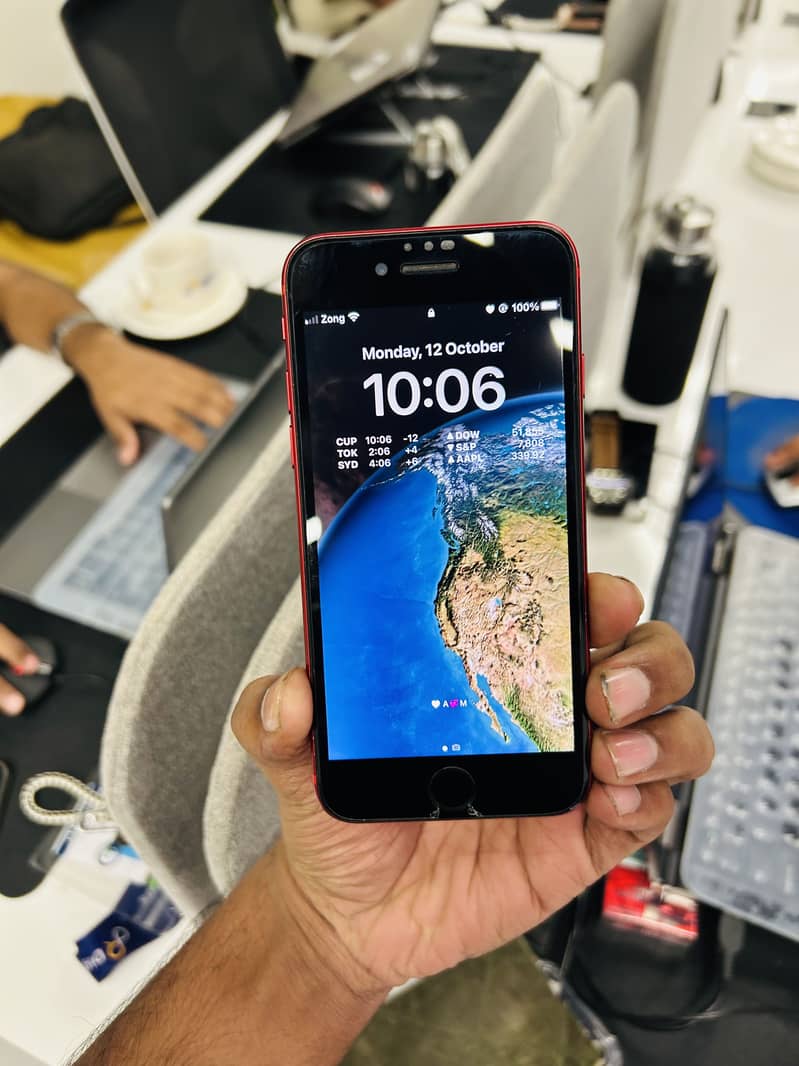 Apple iPhone 8 5