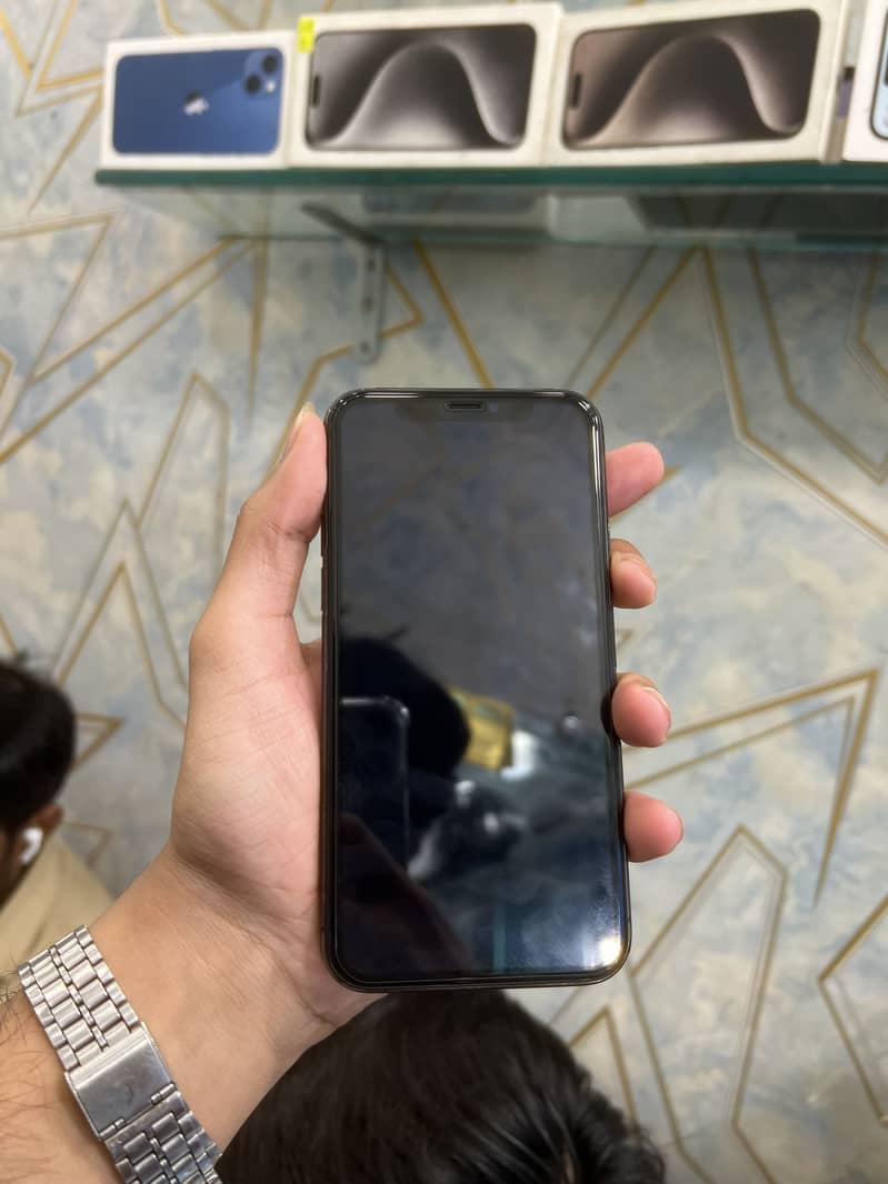 Apple iPhone 11 Pro 5