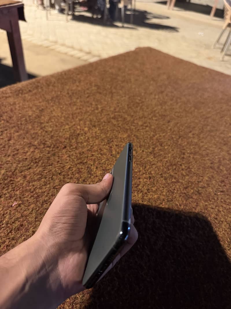 Apple iPhone 11 Pro Max 1
