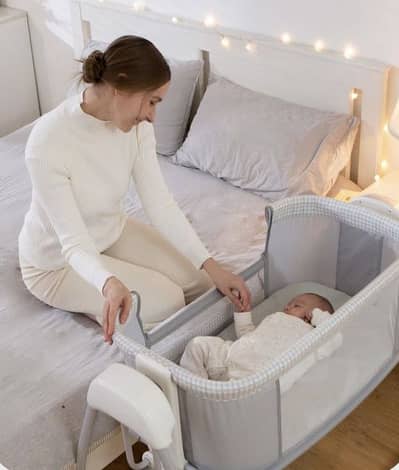 Mastela baby cot / bassinet 4 in 1