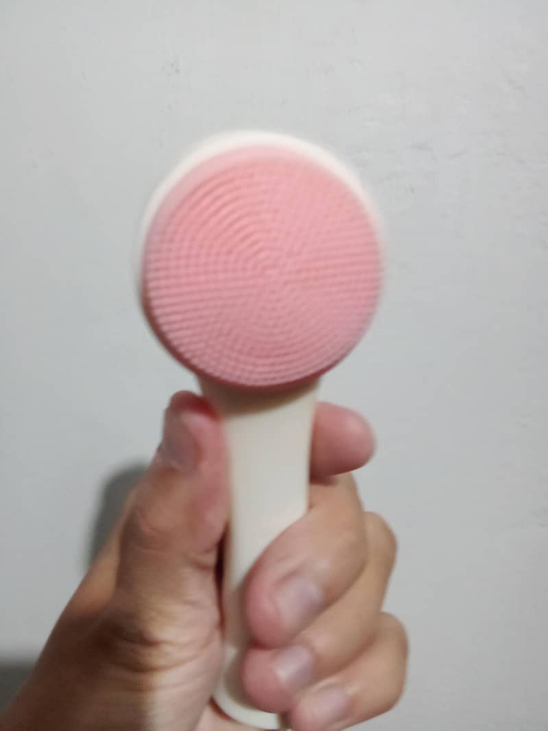 Face brush 2