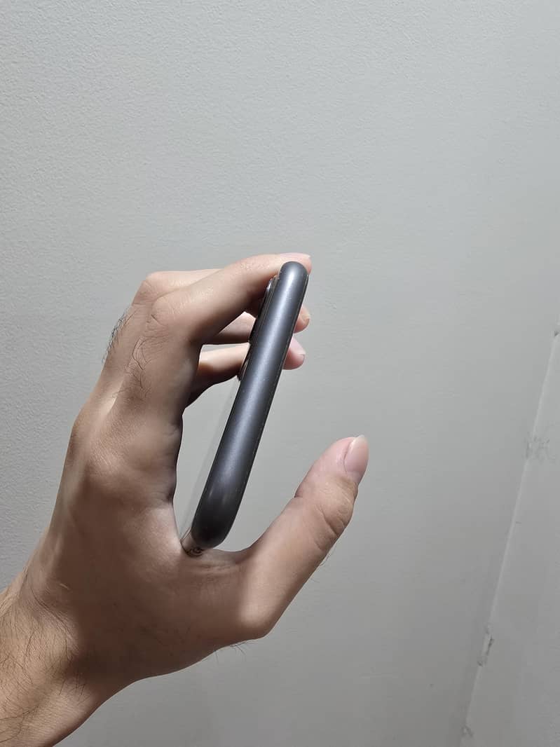 Apple iPhone 11 5
