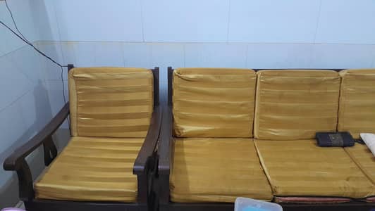 5 seater sofa set urgent sale