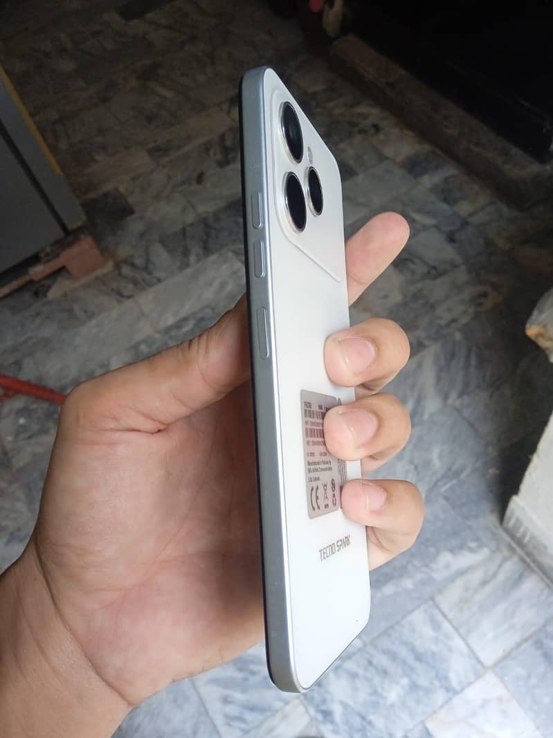 Tecno spark 40 1
