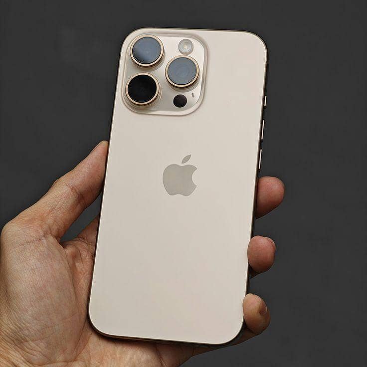 Apple iPhone 16 Pro Max 0