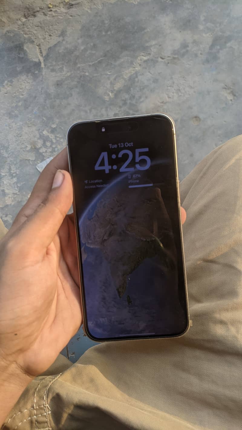 Apple iPhone 15 Pro Max 2