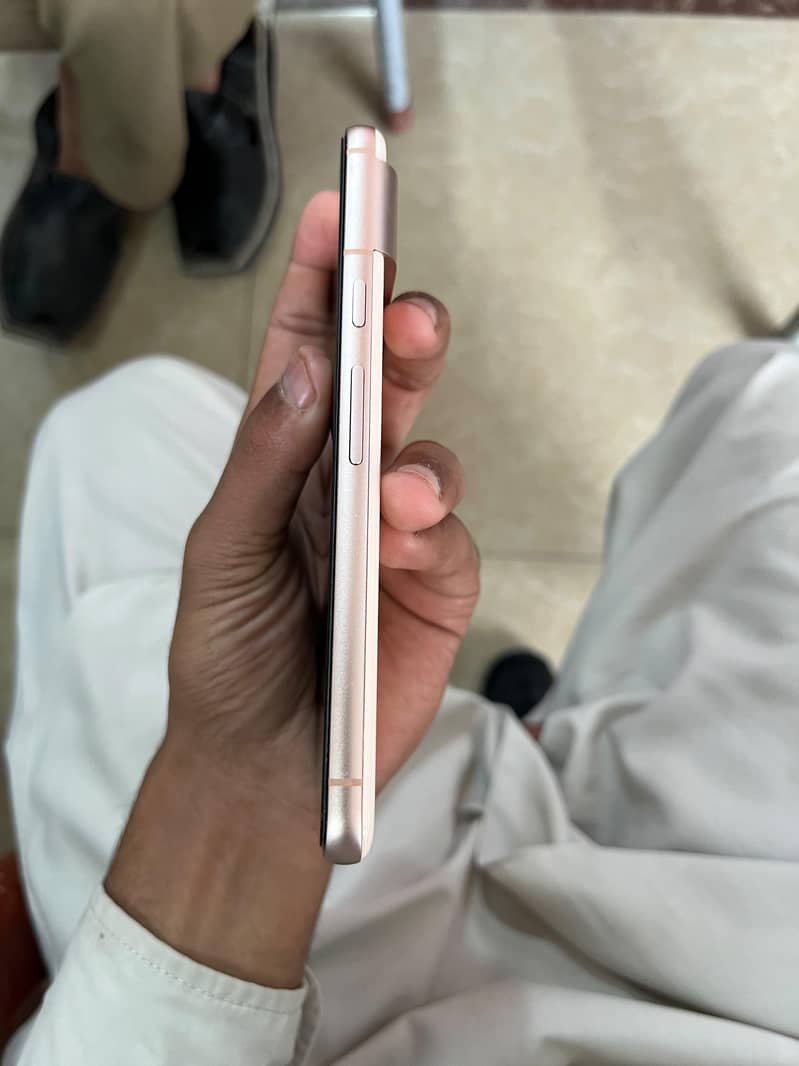 Google Pixel 8 5