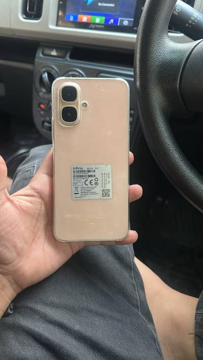 Infinix smart 10 4+64  abhi warranty ma h