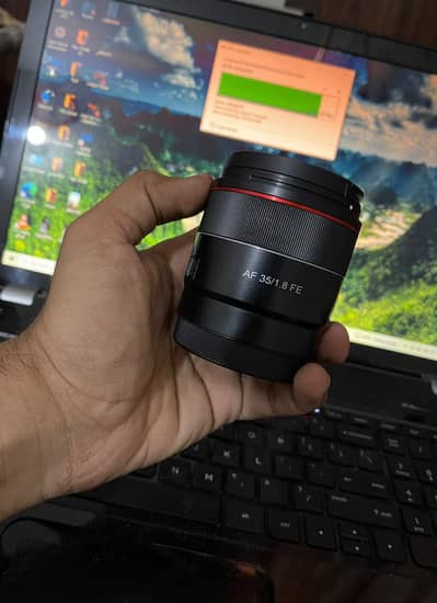 samyung 35mm lens 1.8