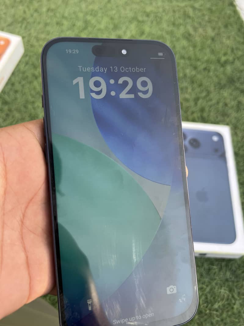 Apple iPhone 17 Pro Max 9