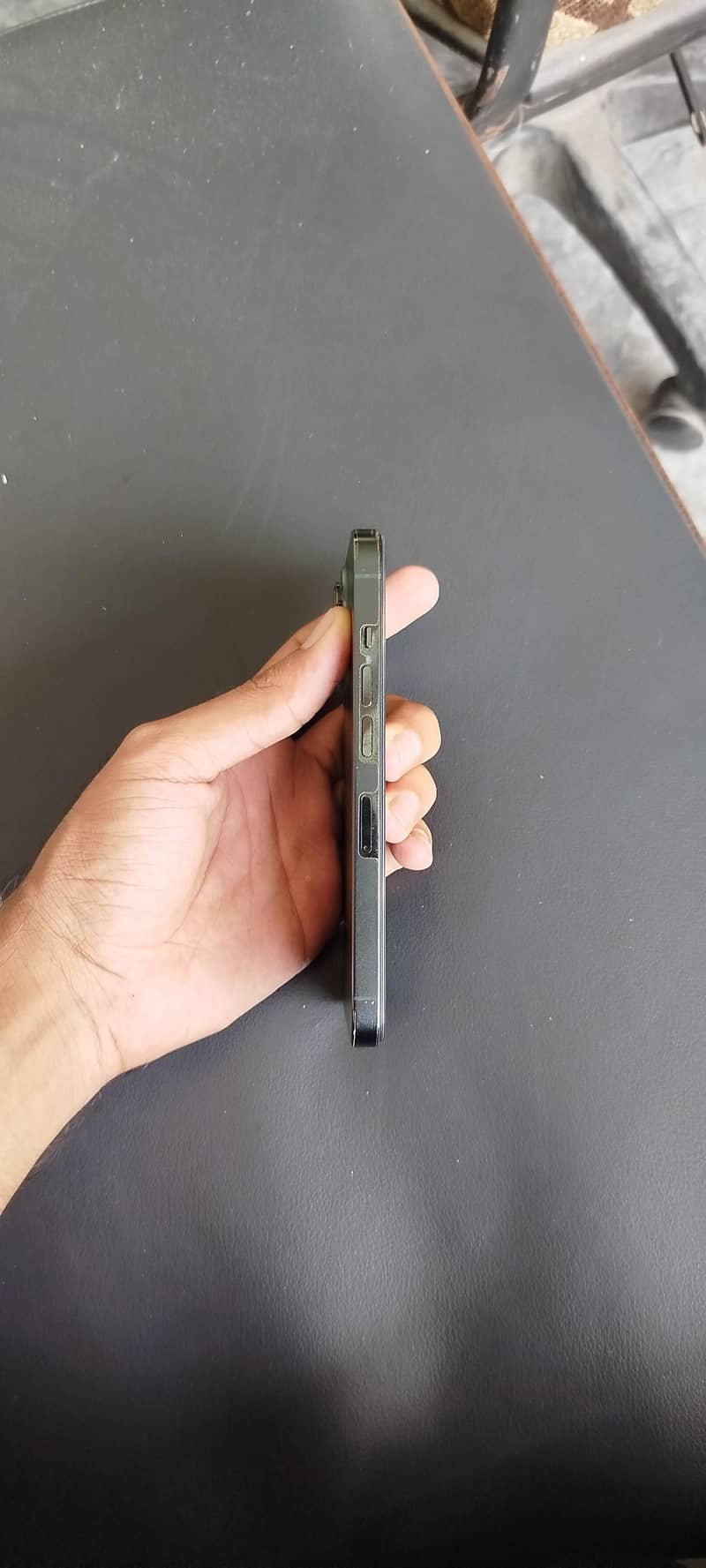Apple iPhone 13 Pro 1