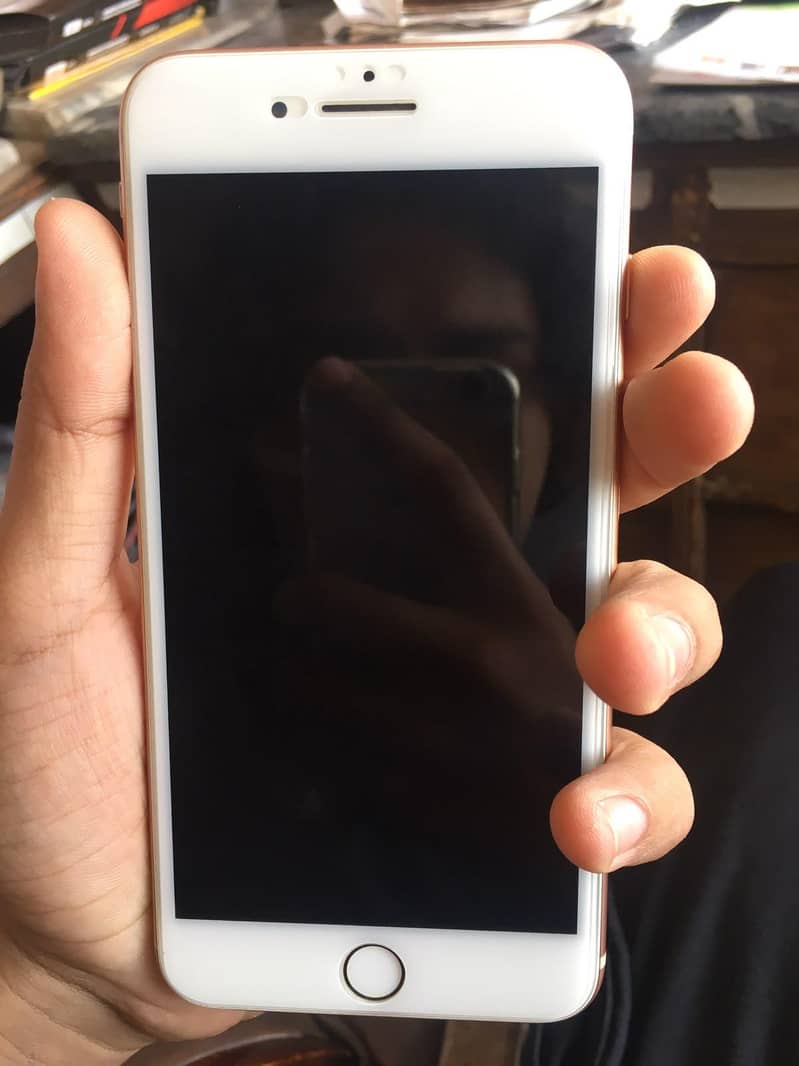 Apple iPhone 8 Plus 2