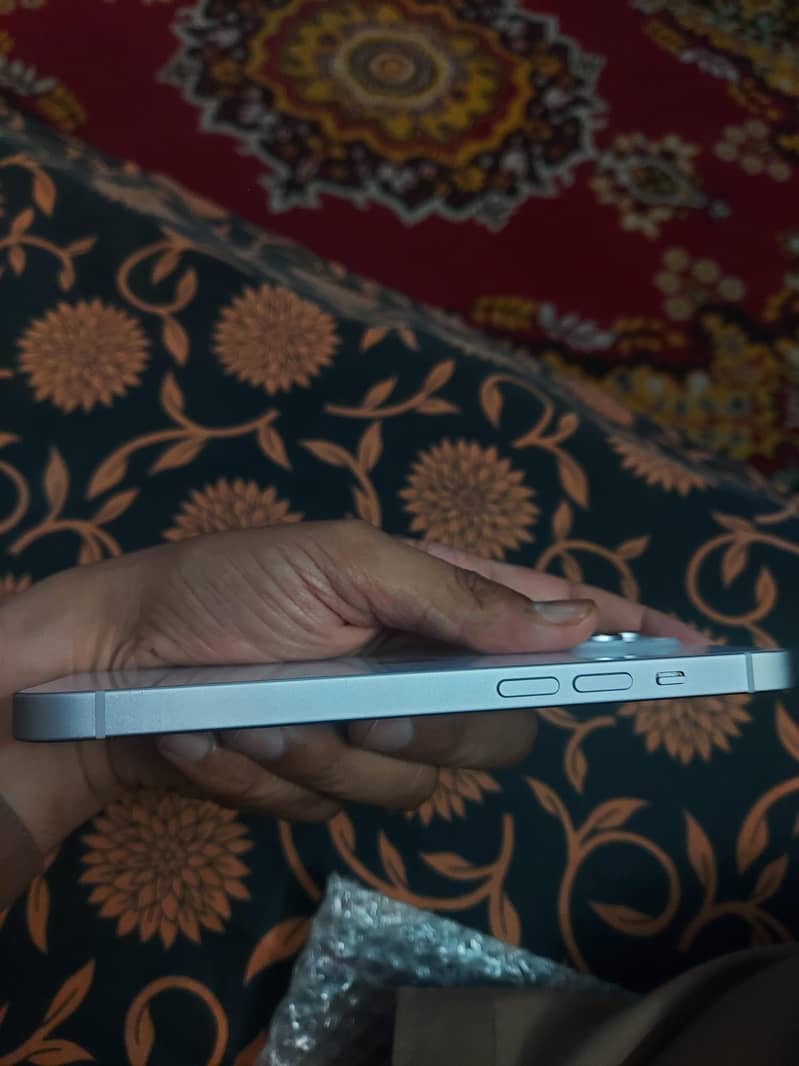 Apple iPhone 14 1