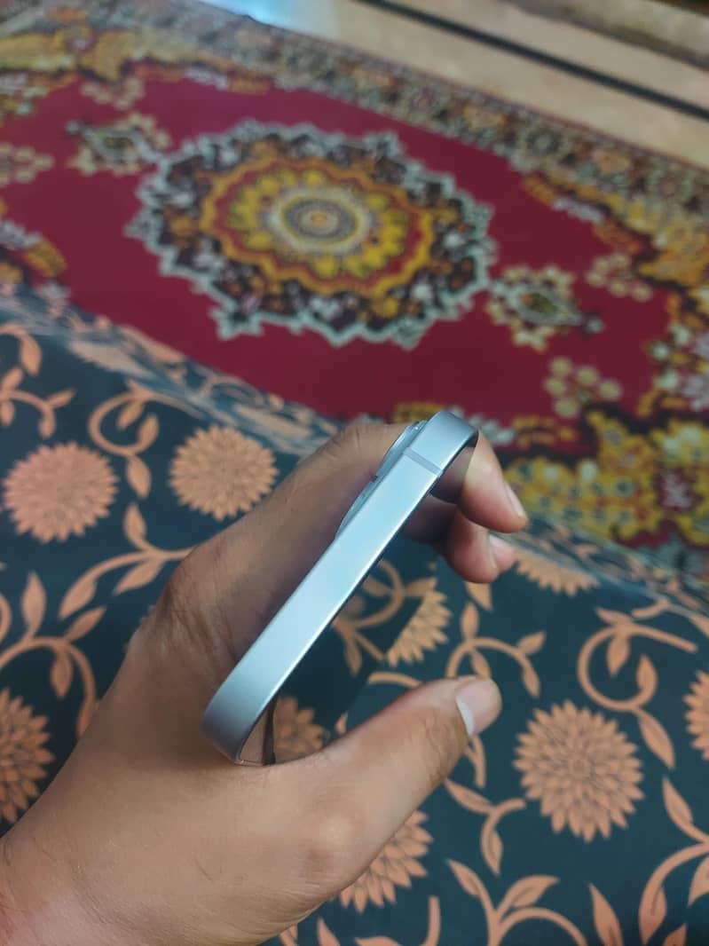 Apple iPhone 14 2