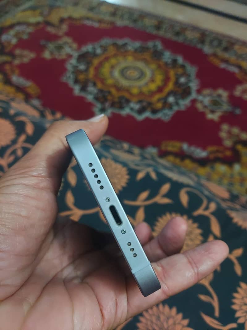 Apple iPhone 14 4