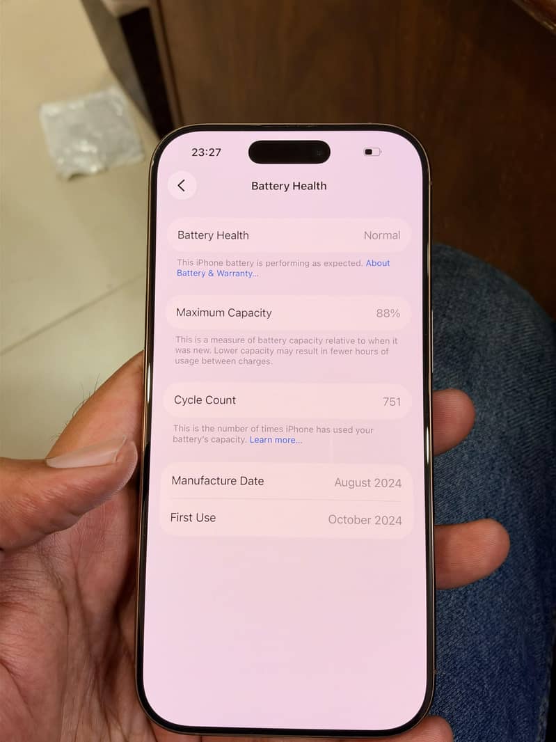 Apple iPhone 16 Pro 4