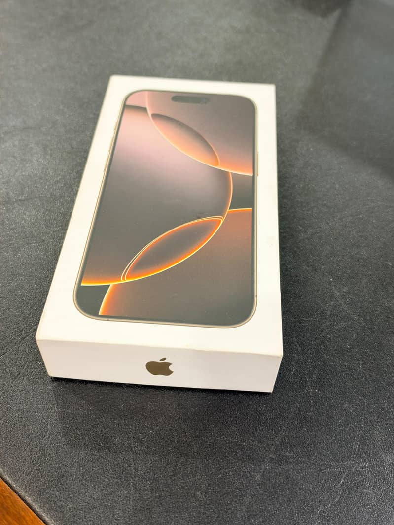 Apple iPhone 16 Pro 8
