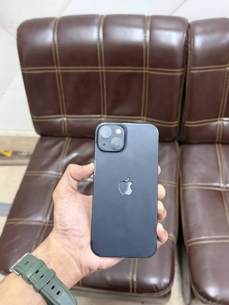 Apple iPhone 13 0