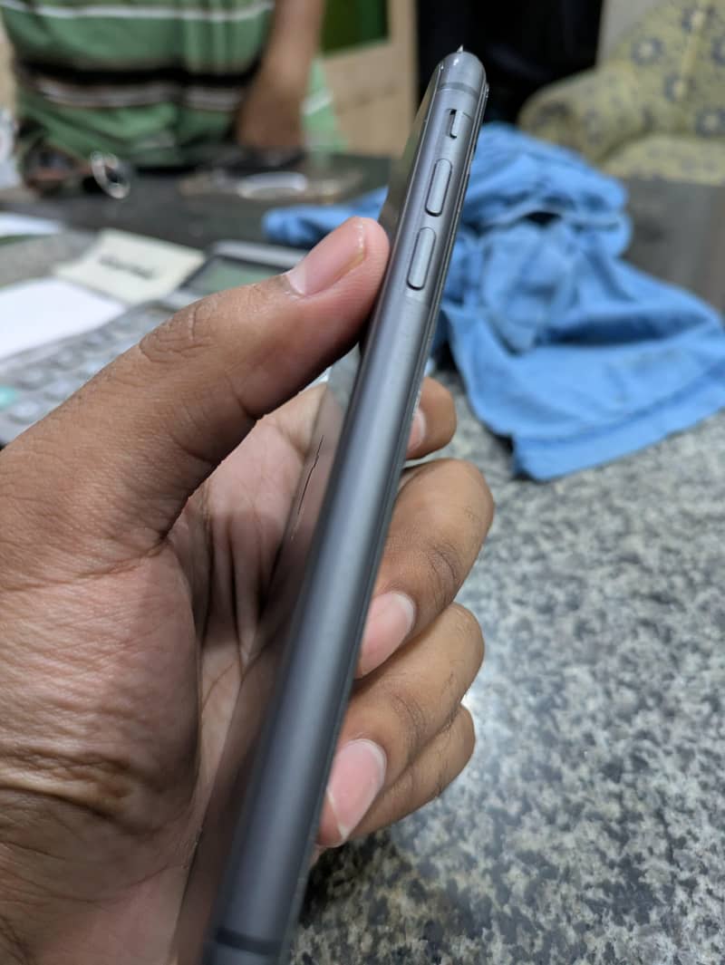 iPhone 11 1