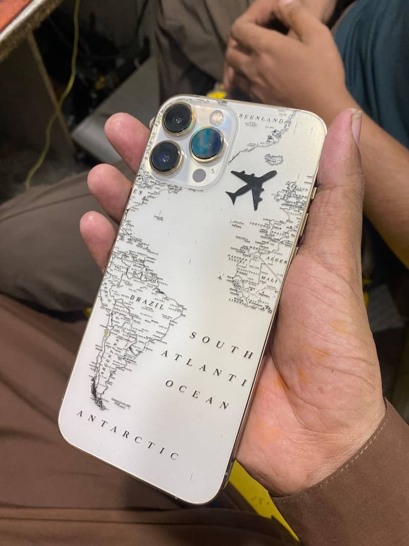 Apple iPhone 13 Pro Max 14