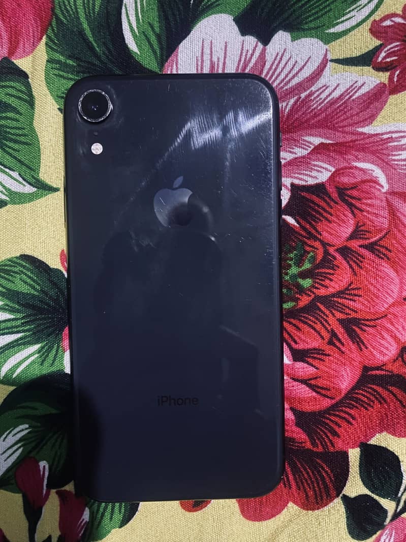 Apple iPhone XR 1