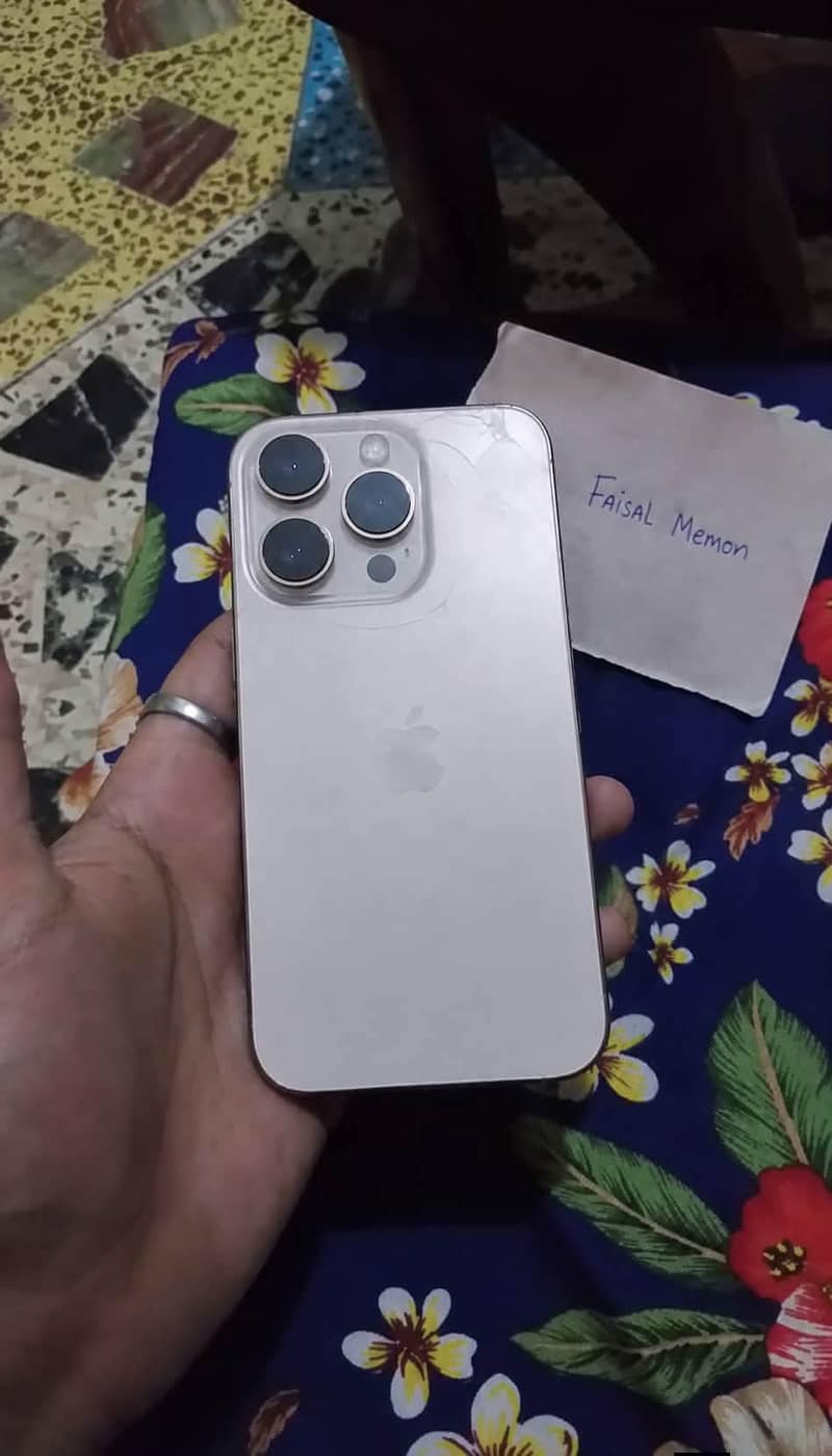 iPhone 16 Pro Max jv 0