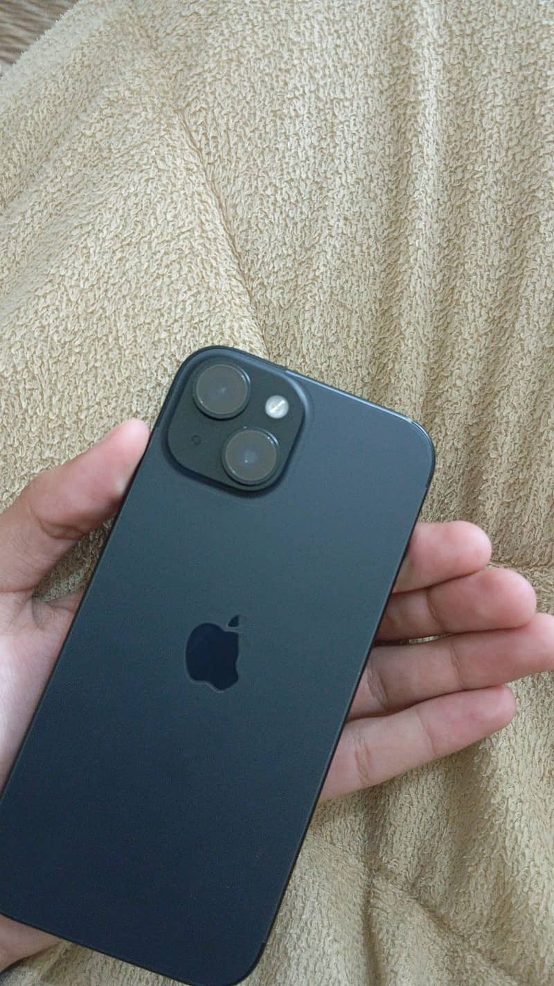 Apple iPhone 15 2