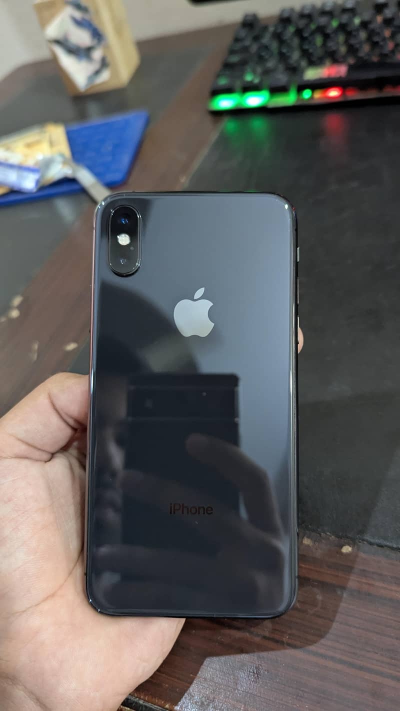 Apple iPhone XS 0