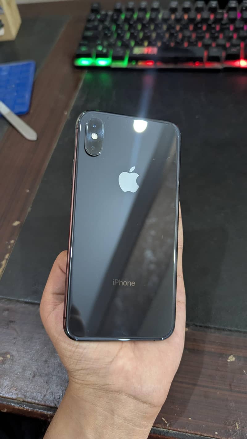 Apple iPhone XS 1