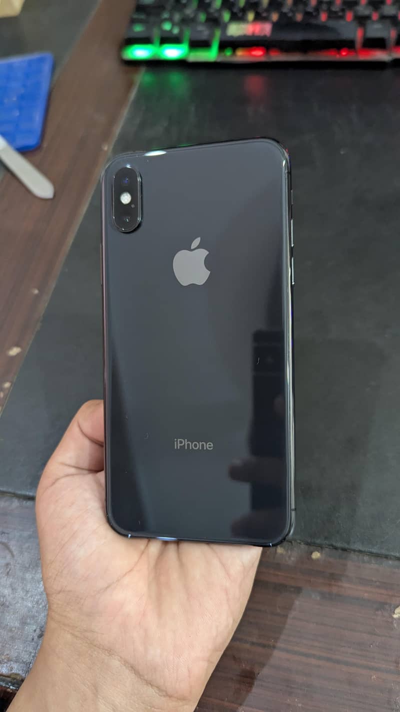 Apple iPhone XS 3