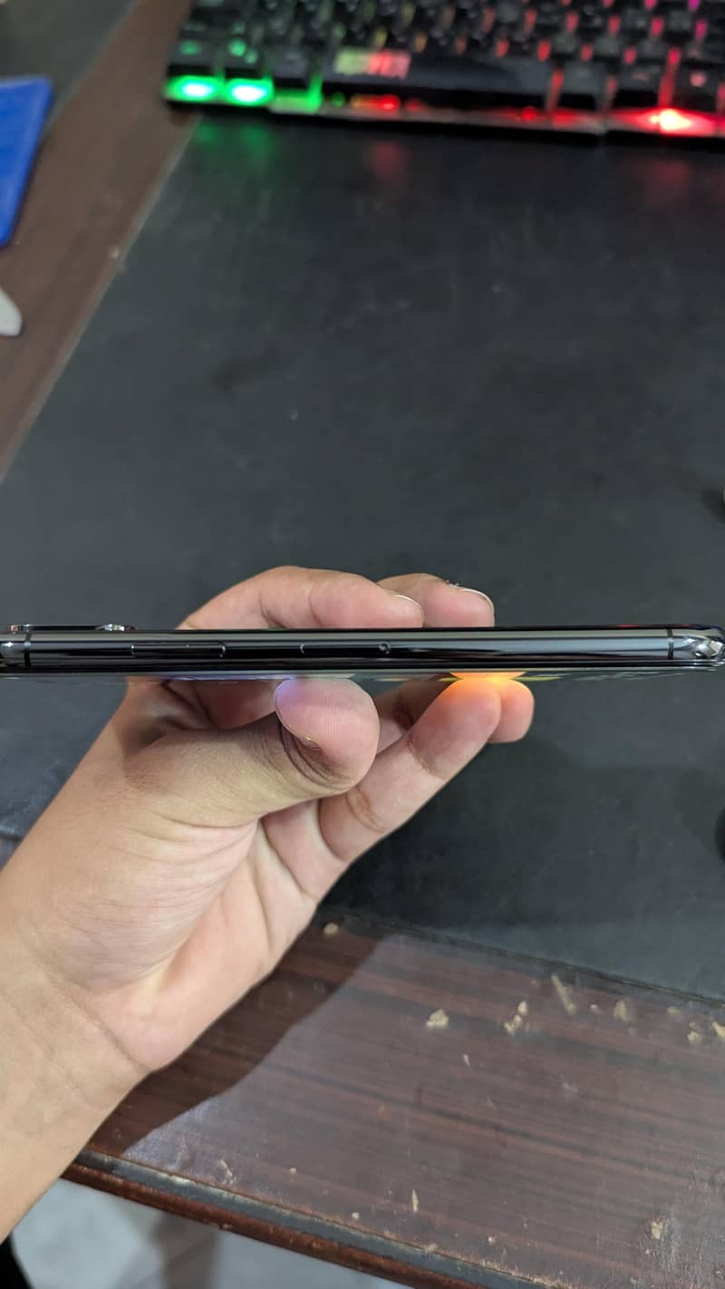 Apple iPhone XS 8