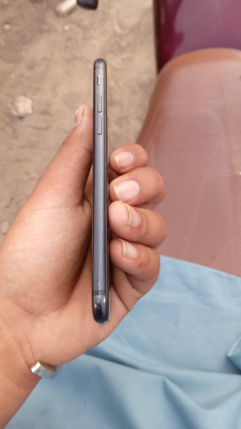 Apple iPhone 7 1