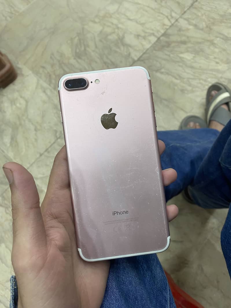 Apple iPhone 7 Plus 1