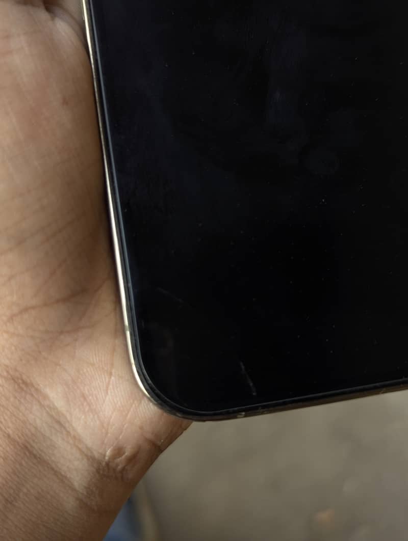 Apple iPhone 13 Pro Max 3