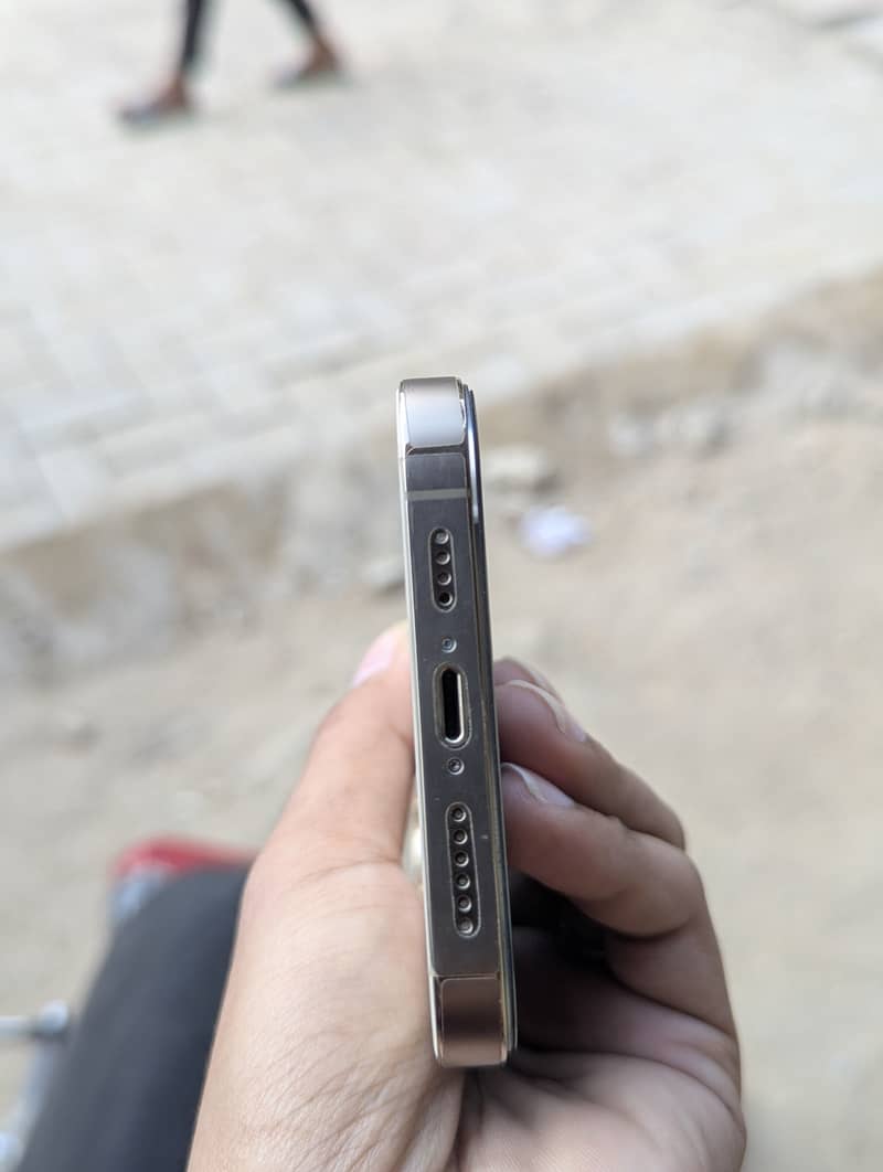 Apple iPhone 13 Pro Max 5