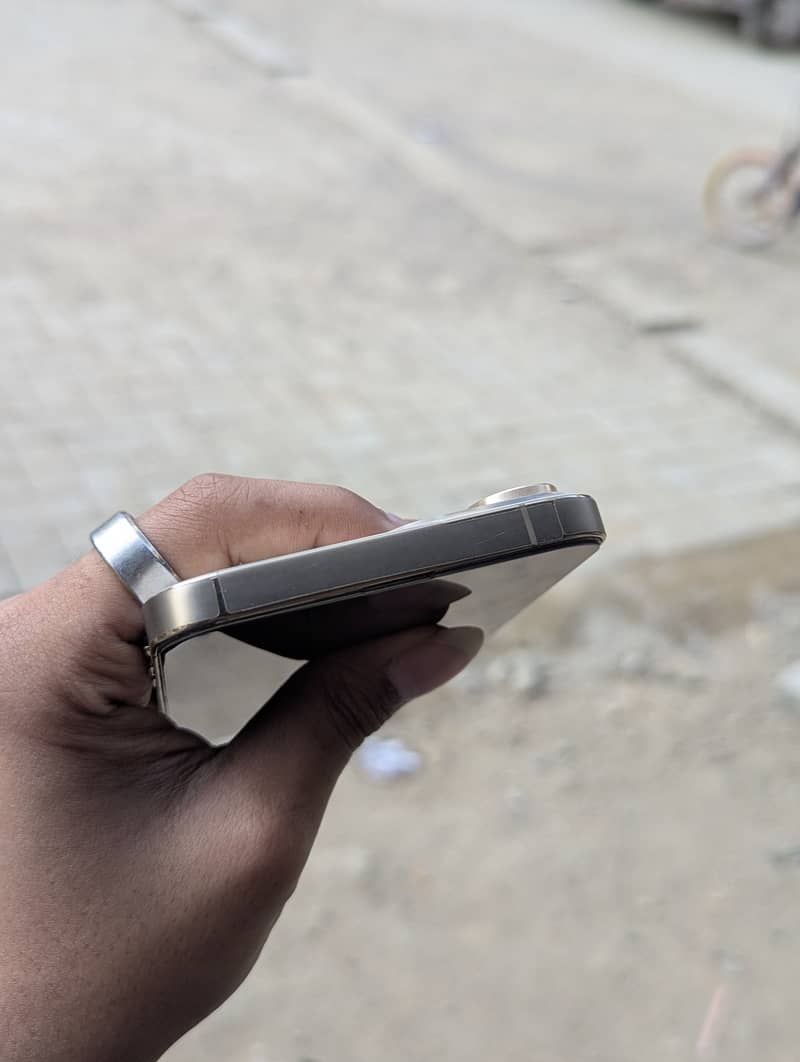 Apple iPhone 13 Pro Max 7