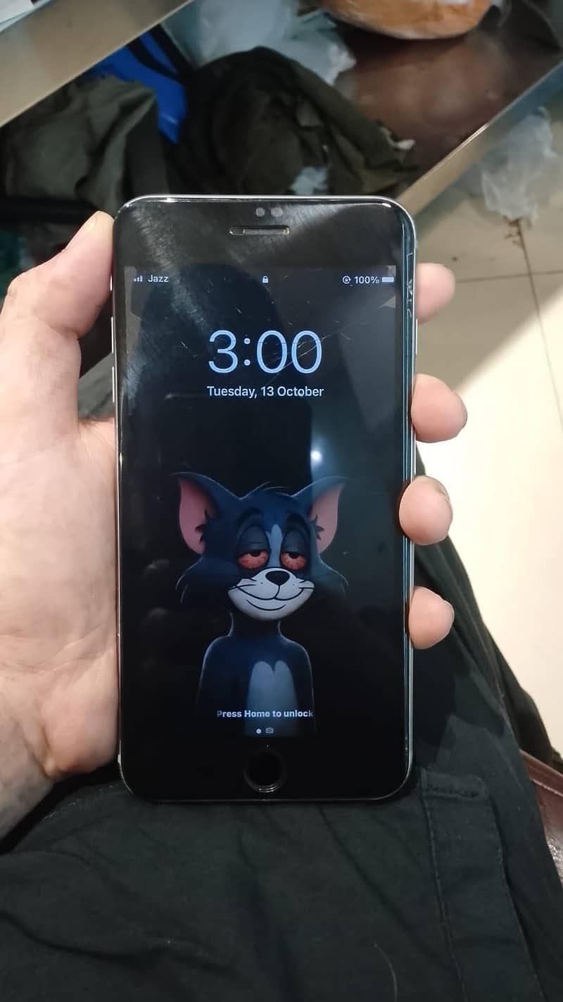 Apple iPhone 6S Plus 0