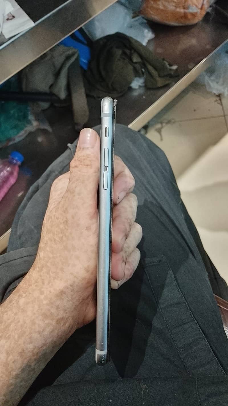 Apple iPhone 6S Plus 3
