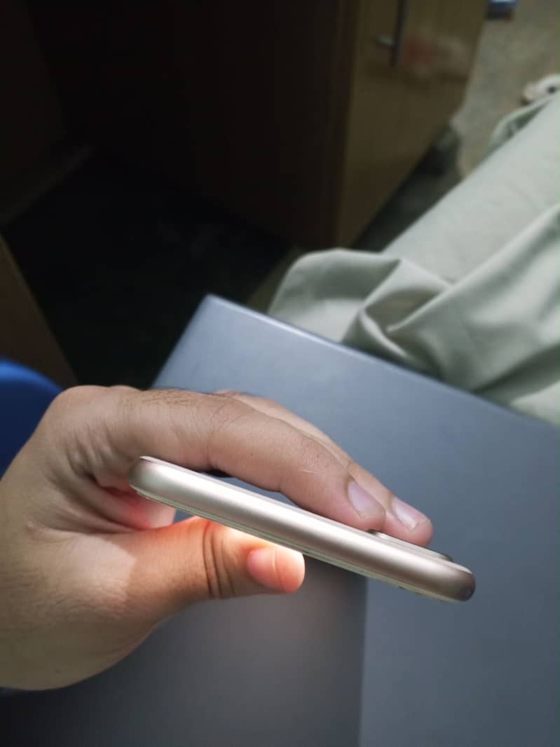 Apple iPhone 8 Plus 7