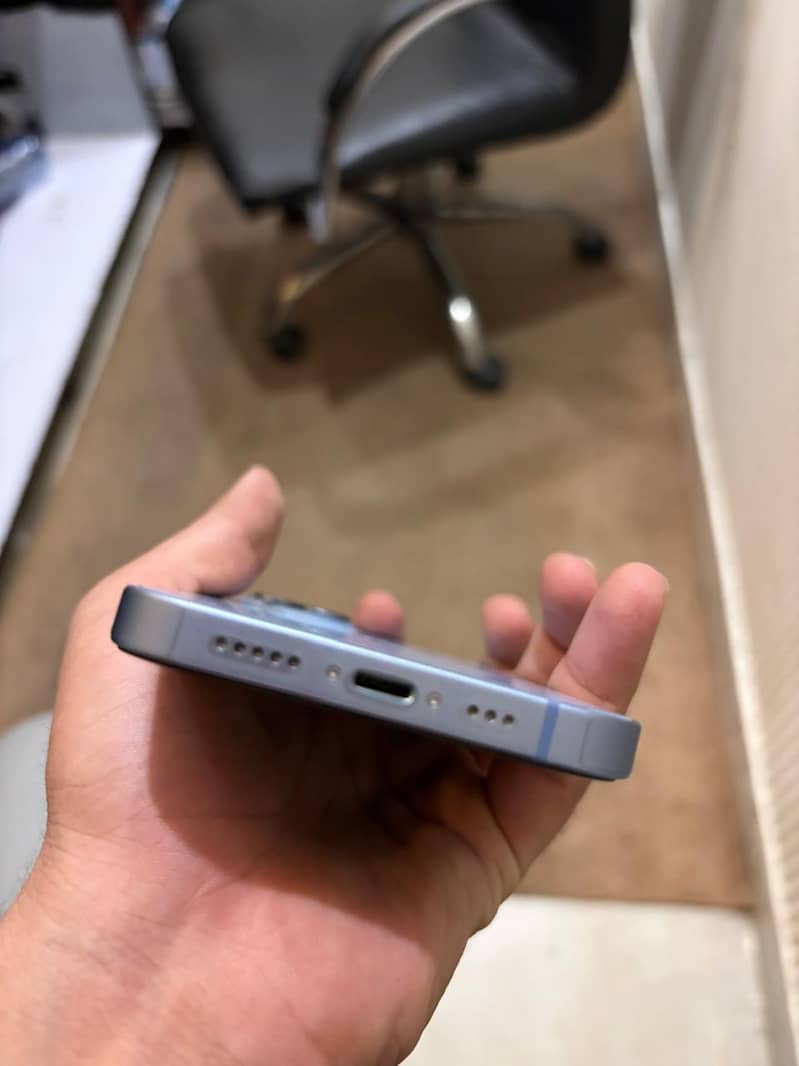 Apple iPhone 14 2