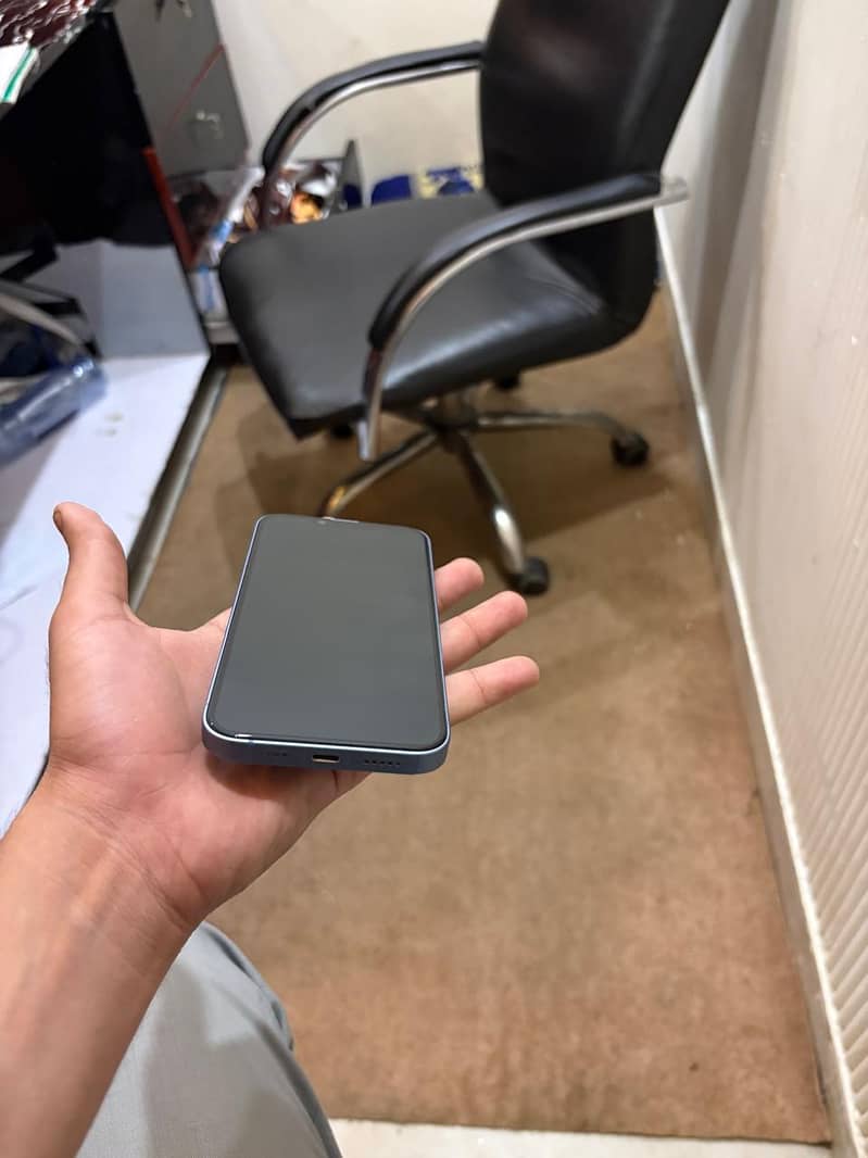 Apple iPhone 14 6