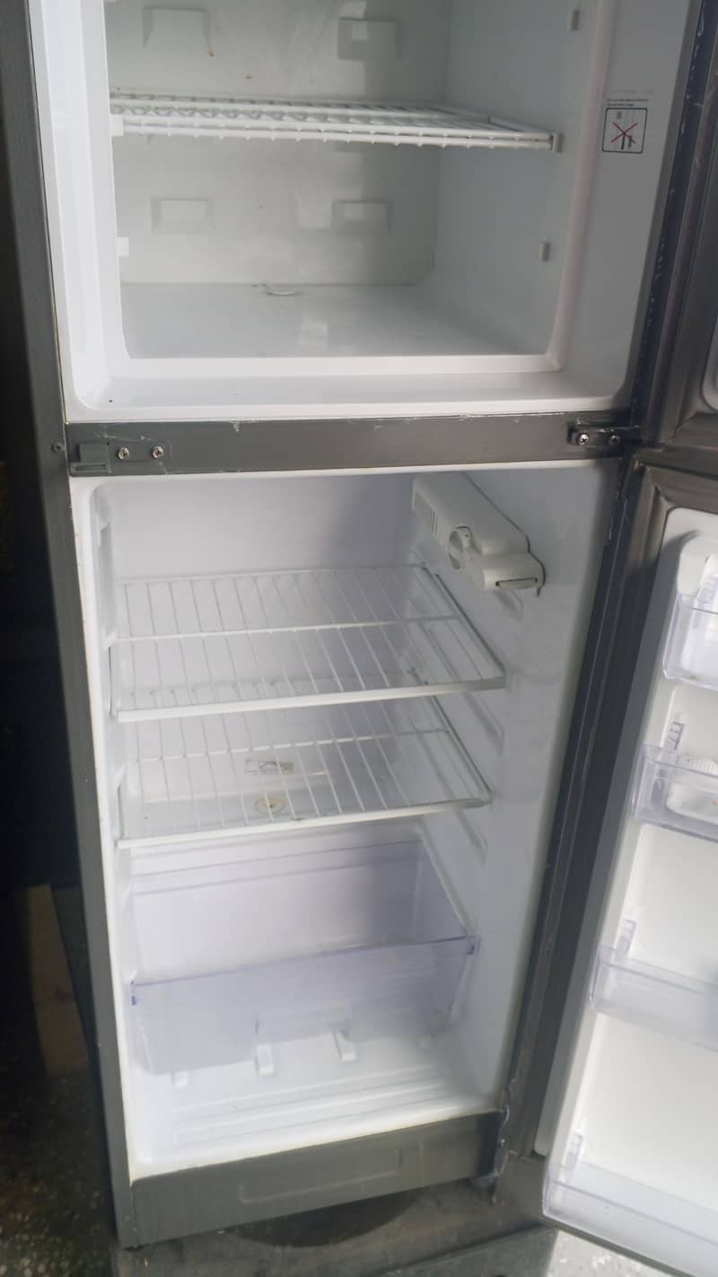 Dawlance fridge 4