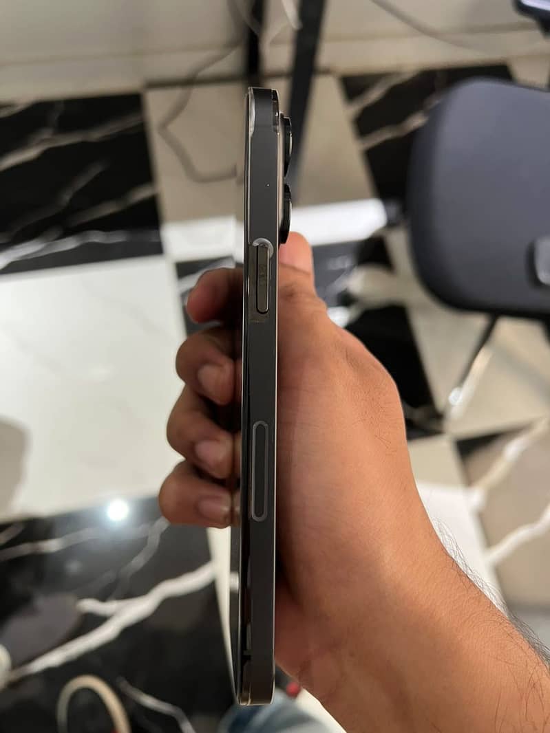 Apple iPhone 14 Pro Max 4